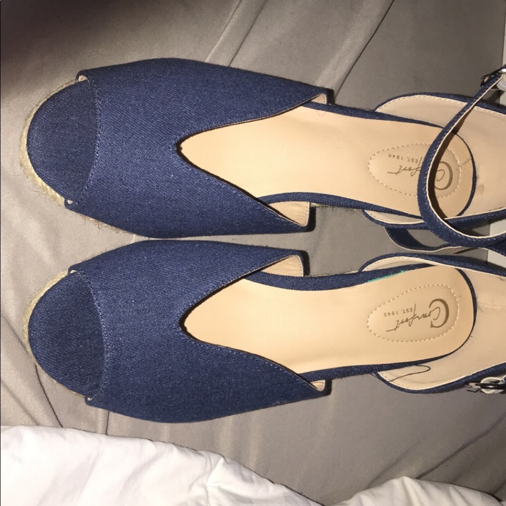 Size 8 blue Cato wedges